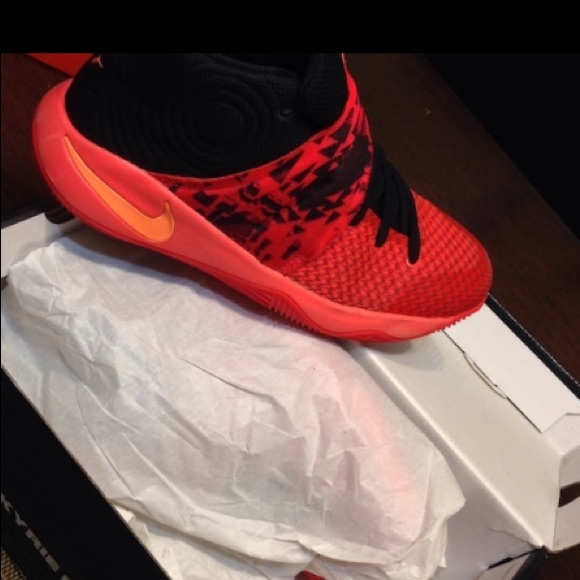 Kyries 2 inferno - Picture 3 of 7